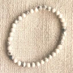 White Howlite - 4mm - Image 3