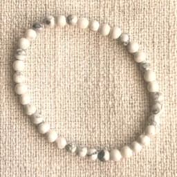 White Howlite - 4mm - Image 4