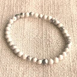 White Howlite - 4mm - Image 5