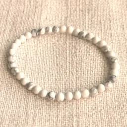 White Howlite - 4mm - Image 7